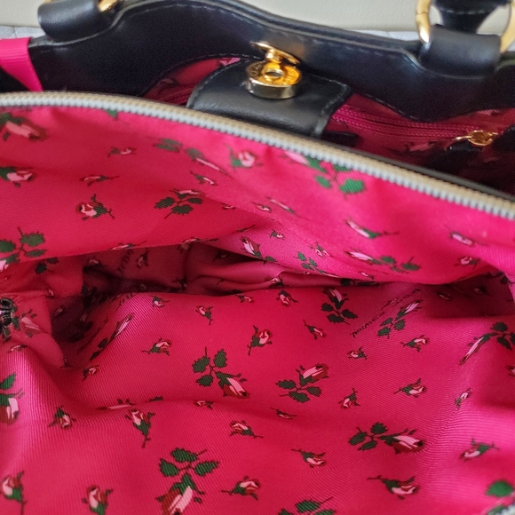 Betsey Johnson black tote with donut shape metal closure - Picture 15 of 15